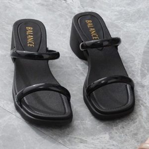 Sandal wanita